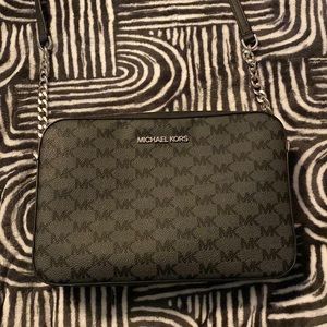 michael kors jet set crossbody